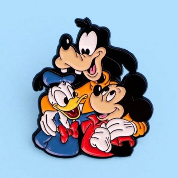 DISNEY Mickey, Donald & Goofy Enamel Trading Pin (BRAND NEW!) - Picture 1 of 3